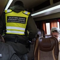 Suimti du neteisėti migrantai ir juos lydėjęs Kamerūno pilietis