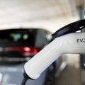 Įsigyti elektromobilį gyventojams tapo lengviau, tačiau ryžtą atima patirties trūkumas