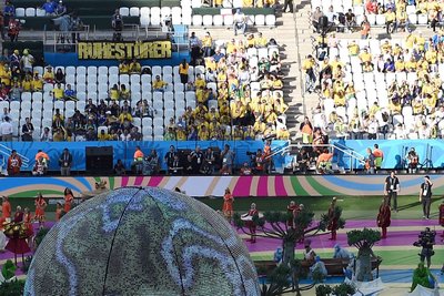 Akibrokštas: per atidarymo ceremoniją Brazilijoje – pustuštis stadionas