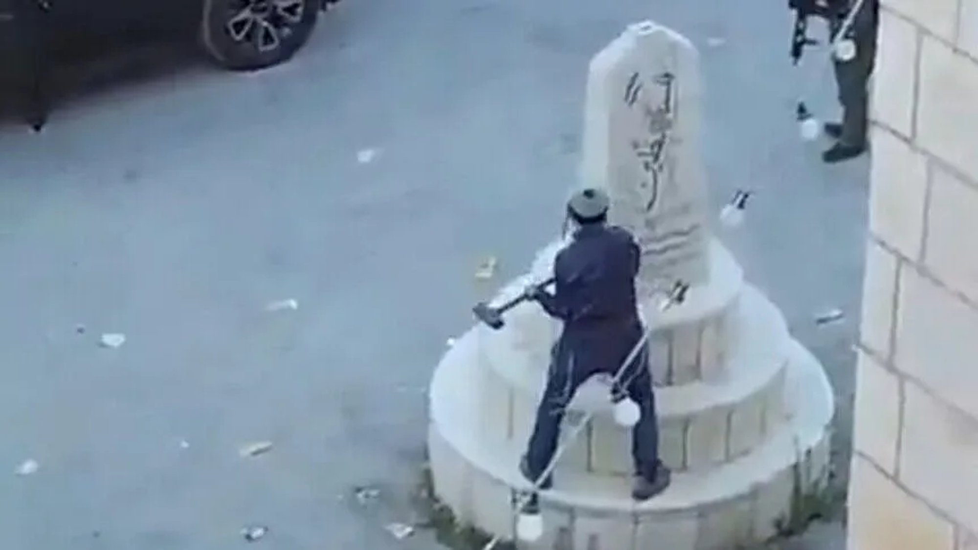 Israeli lawmaker destroys Palestinian memorial with sledgehammer; military, PM condemn act