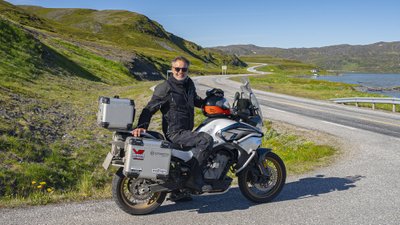 Keliautojas Karolis Mieliauskas motociklu įveikė 1588 km