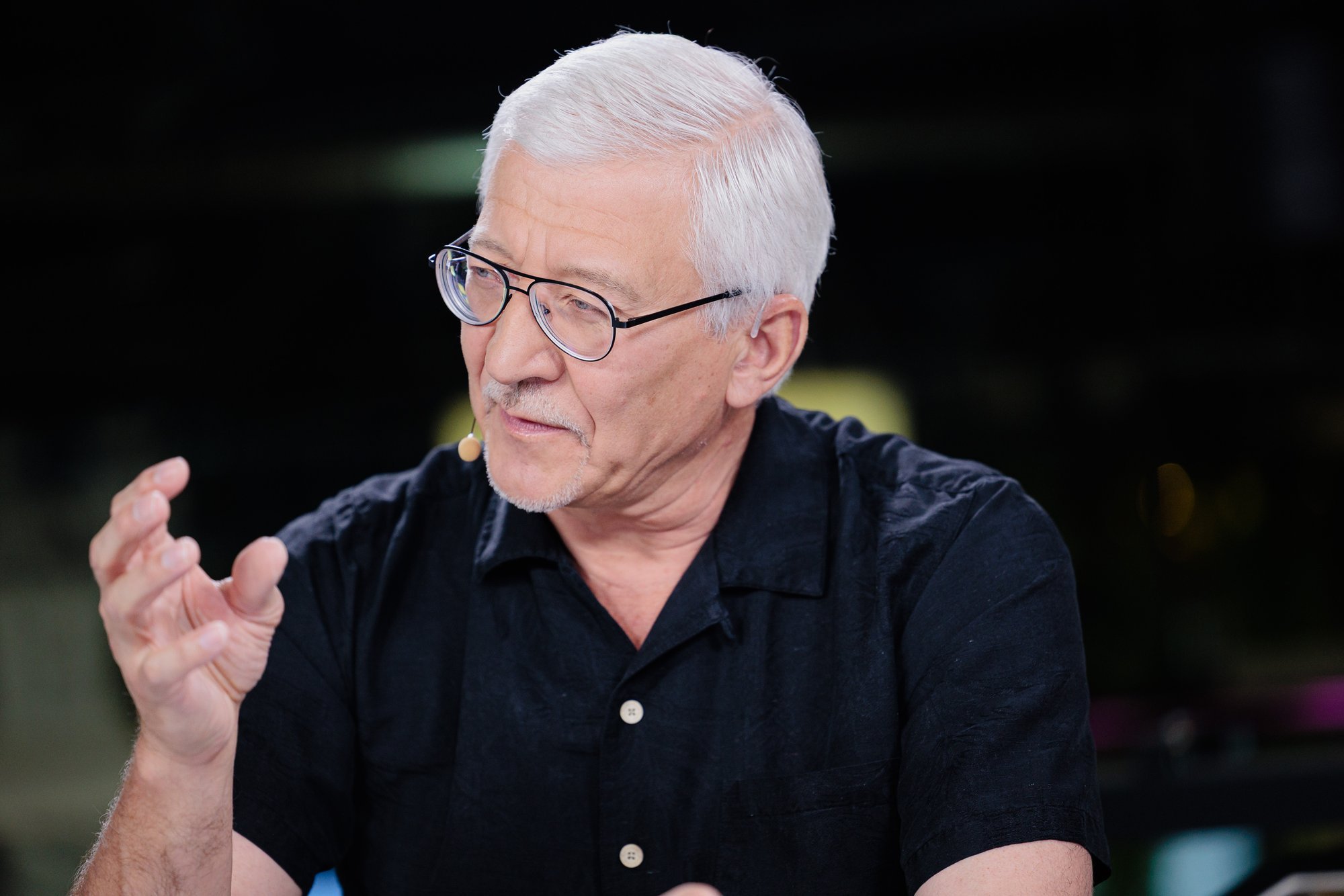 Lithuanian Economist Proposes Six-Day Work Week for Ministries, Criticizes Government Solutions