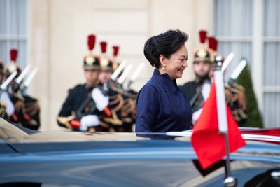 Peng Liyuan per Xi Jinpingo vizitą Europoje