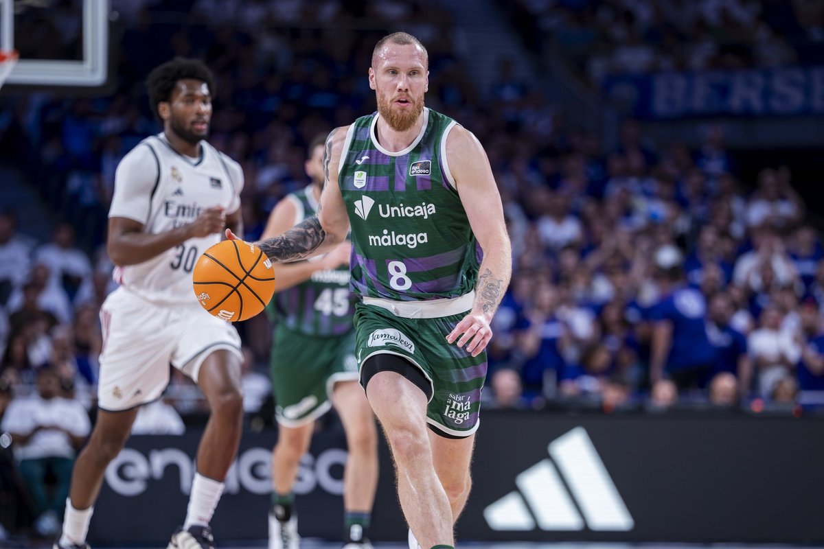 Photo: Delfi Unicaja Loses to La Laguna Tenerife as Brazdeikis and Lukošius Struggle