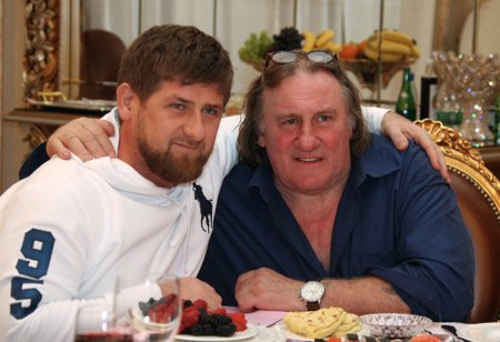 Ramzanas Kadyrovas Gerardą Depardieu priėmė su treningais