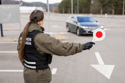 Demonstracinis Aplinkos apsaugos departamento automobilių taršos patikrinimas Vilniuje