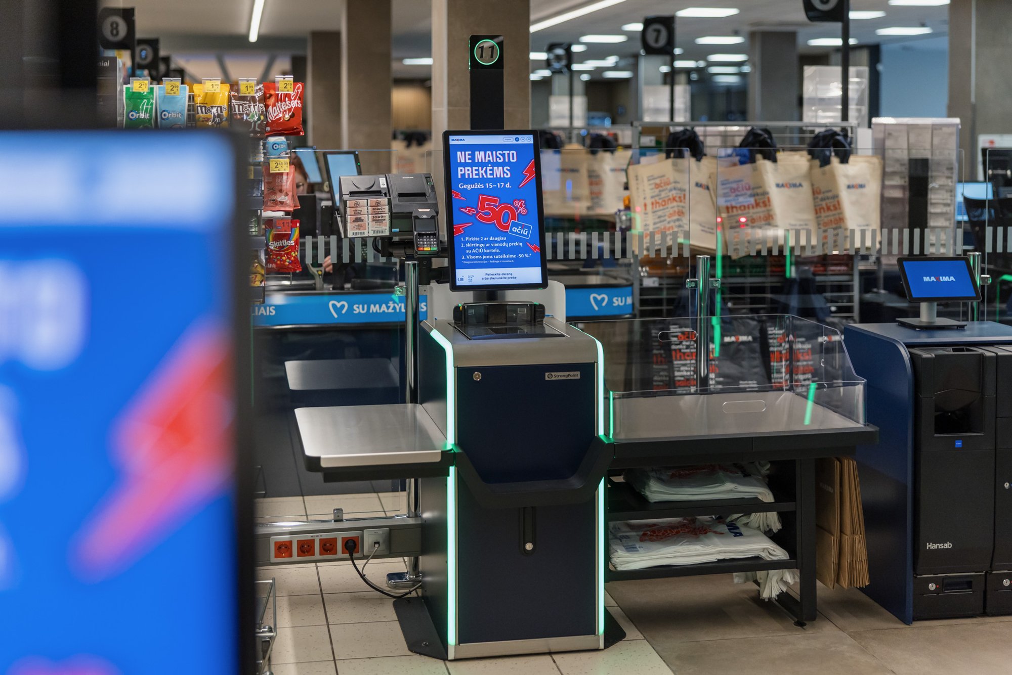 Maxima store in Vilnius temporarily closed due to storm aftermath