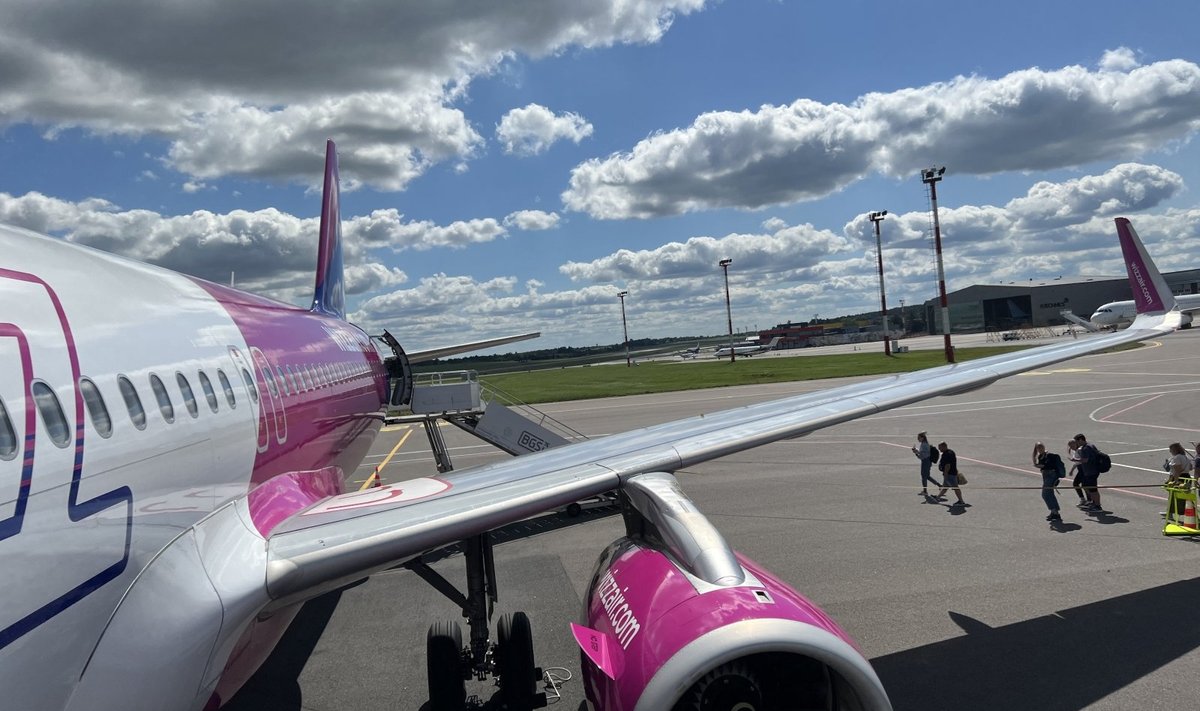 wizzair, wizz air, skrydis, lėktuvas, kelionės, emigracija