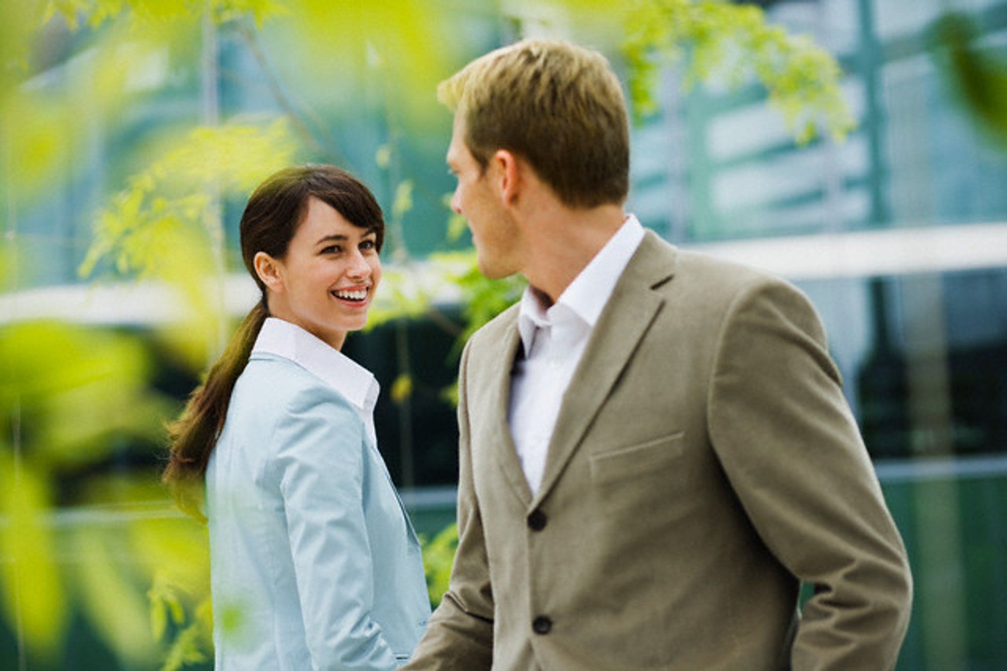 Как называется встреча людей которые. Как называется встреча людей которые. Беседа бизнесменов. Встреча с интересными людьми логотип. Как называется встреча людей которые.