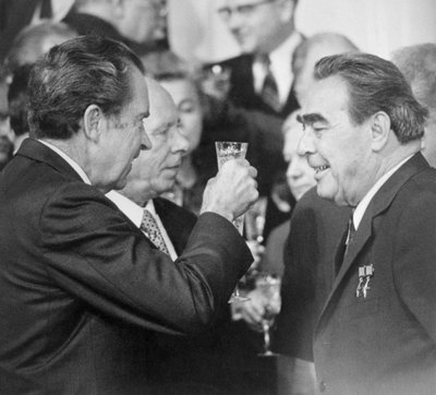 R.Nixonas (kairėje) ir L.Brežnevas