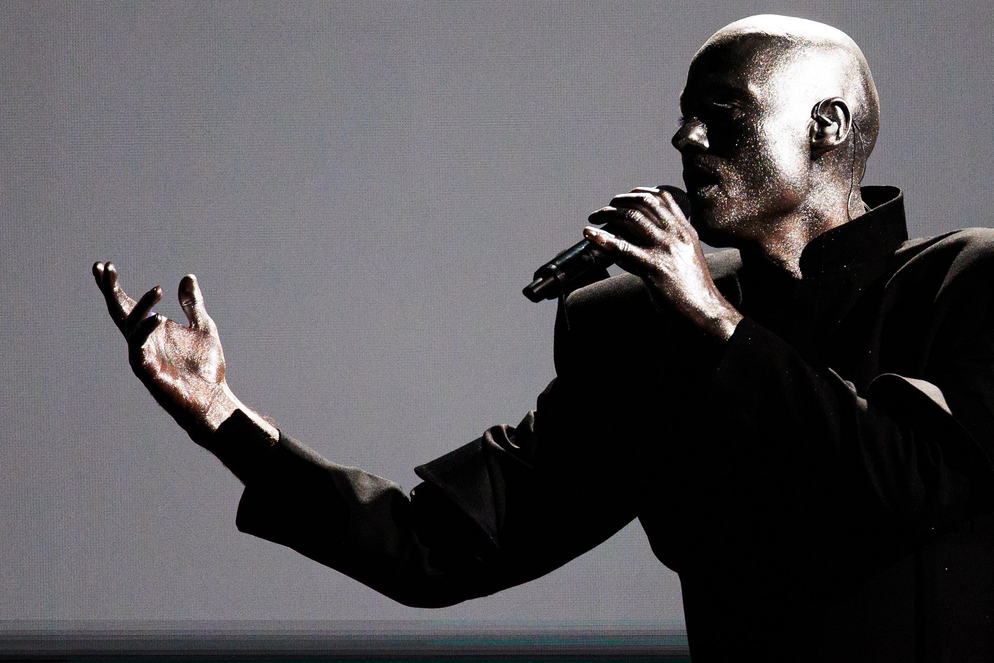 LOGIN scenoje pasirodys žiūrovų dėmesį prikaustęs Lion Ceccah