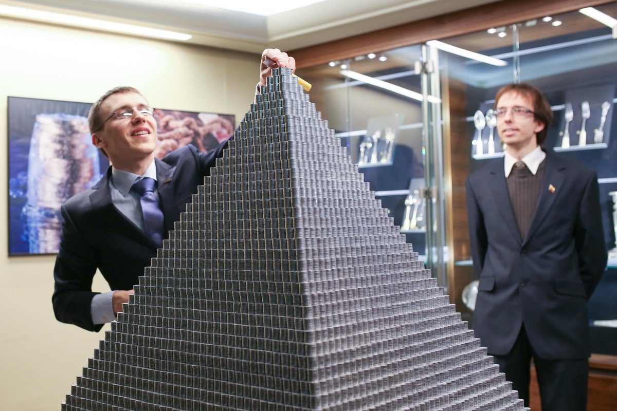 Coin Rack Pyramid World's largest coin pyramid erected in Vilnius - Delfi EN