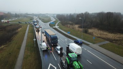 Kaune policija tikrina vykstančius į miestą