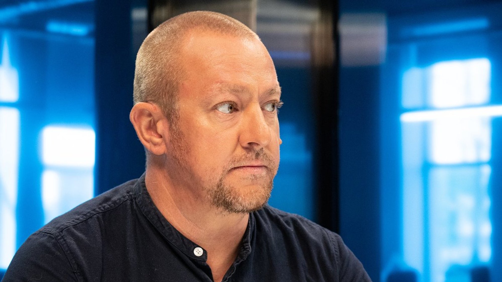 Latvian Radio News Chief Resigns Amid Storm Coverage Criticism