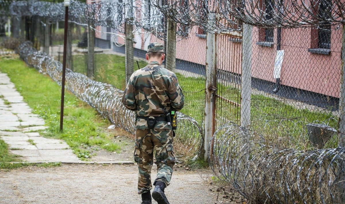 Užsieniečių registracijos centro sulaikymo zona