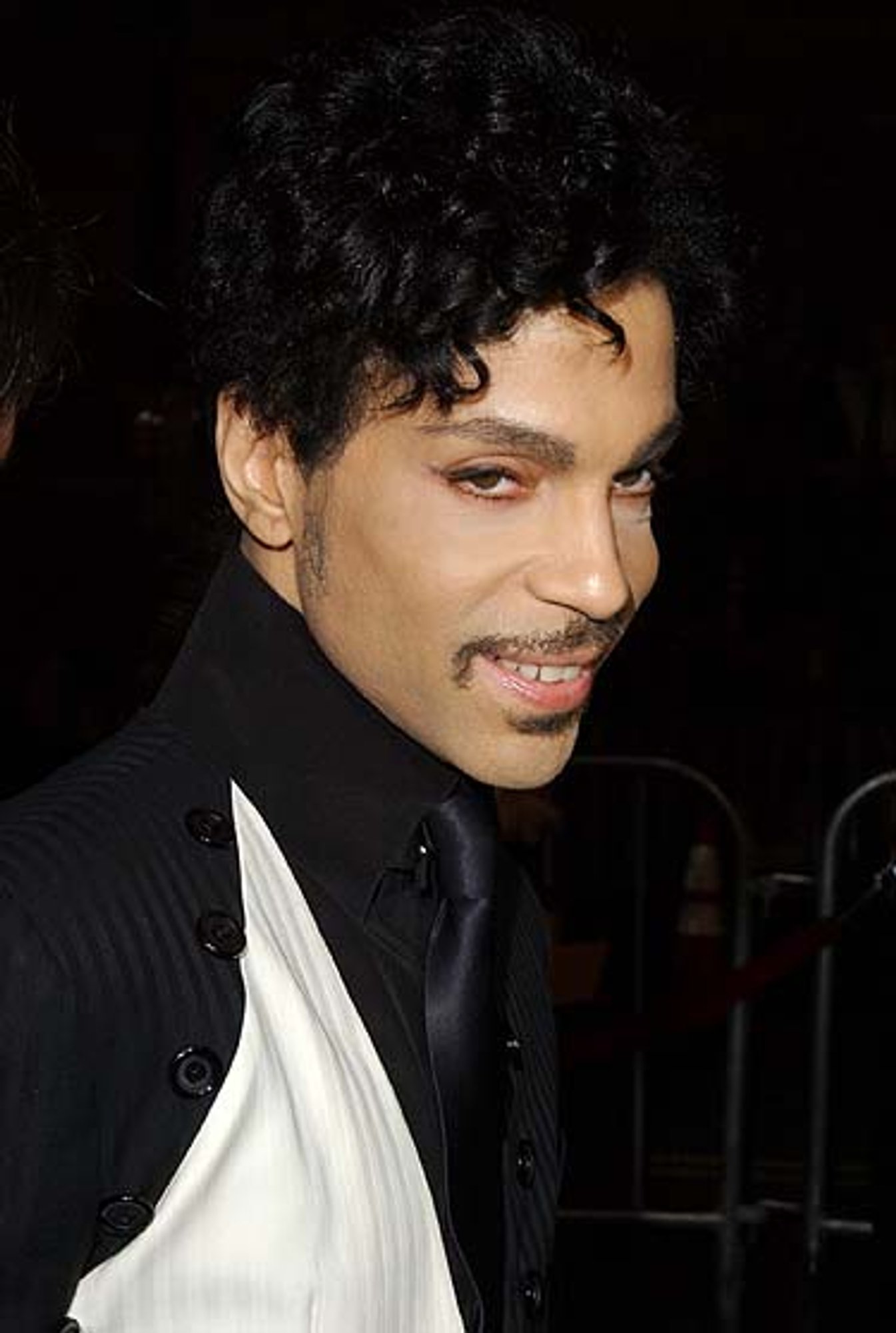 „Universal Records“ išleis naują Prince'o albumą - Delfi veidai