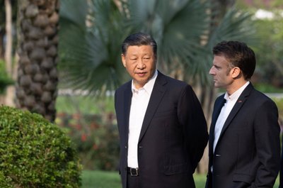 Xi Jinpingas, Emmanuelis Macronas