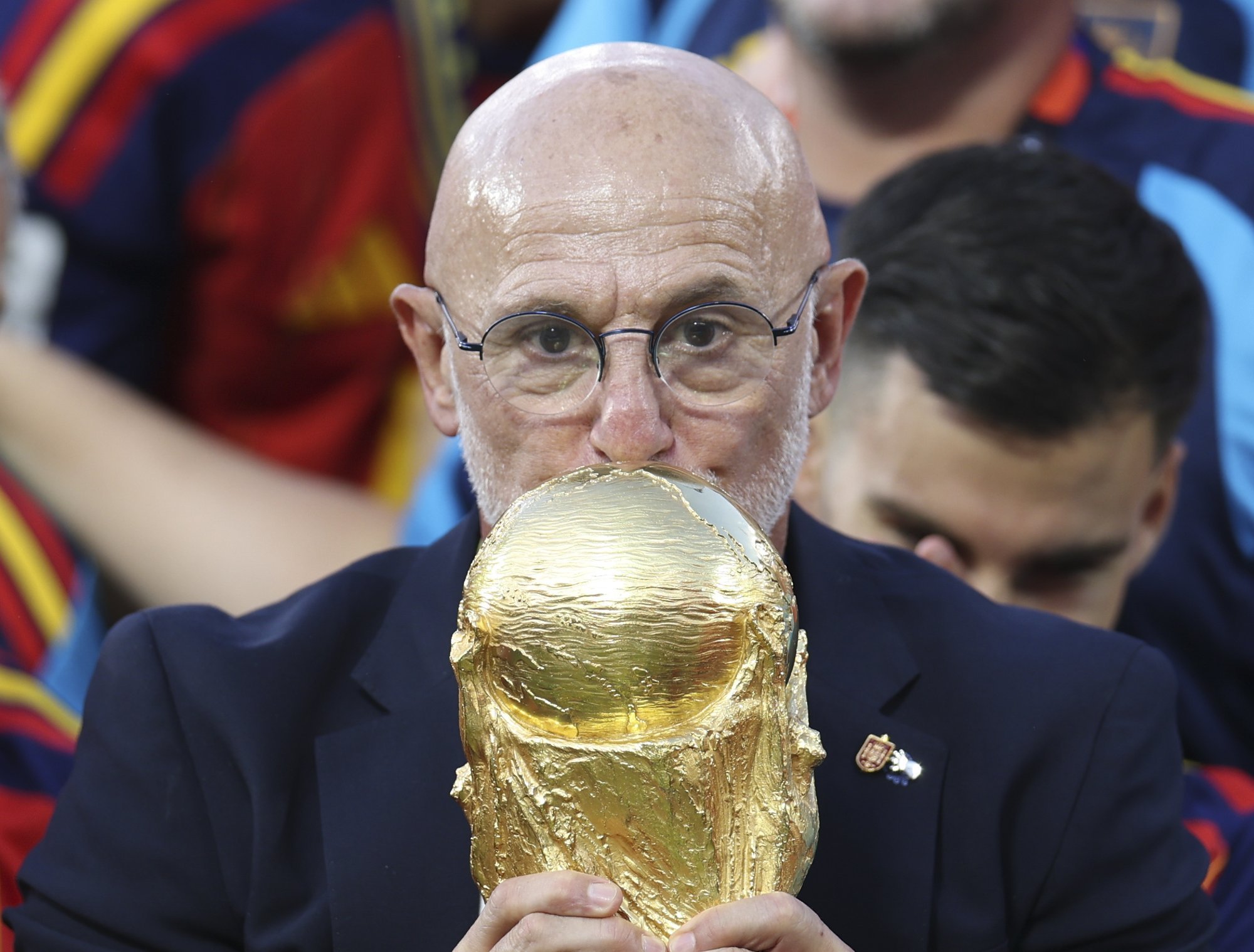 Record-setting Spanish strategist spared no praise for his players