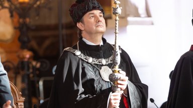 Iškilmingai inauguruotas VU rektorius Rimvydas Petrauskas