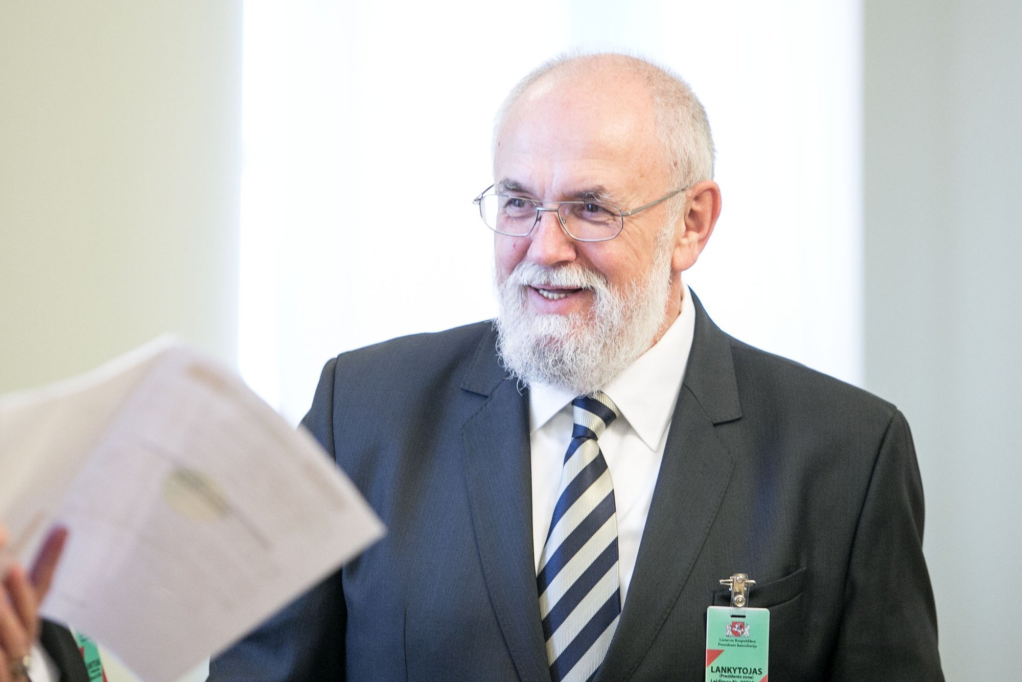 E. Laurinaitis: įvairiapusė asmenybė – stiprus koziris siekiant teisėjo ...