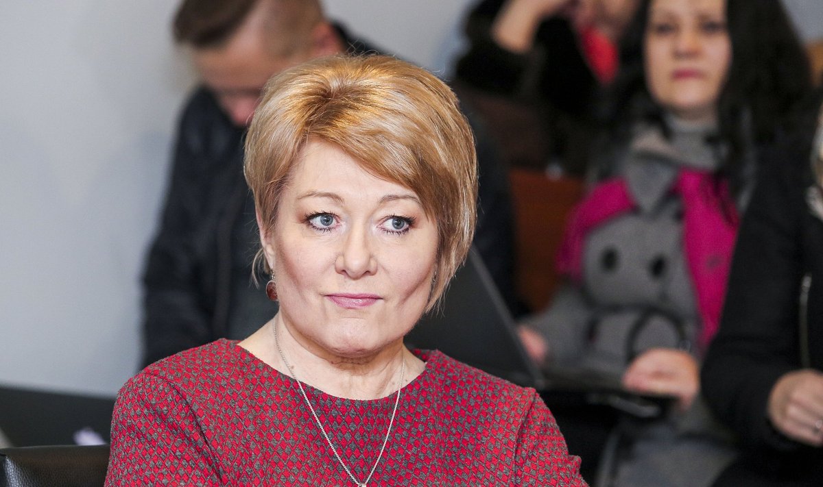 Girtos įkliuvusios R. Jokubauskaitės balsas vis dar skamba LRT eteryje - Delfi veidai