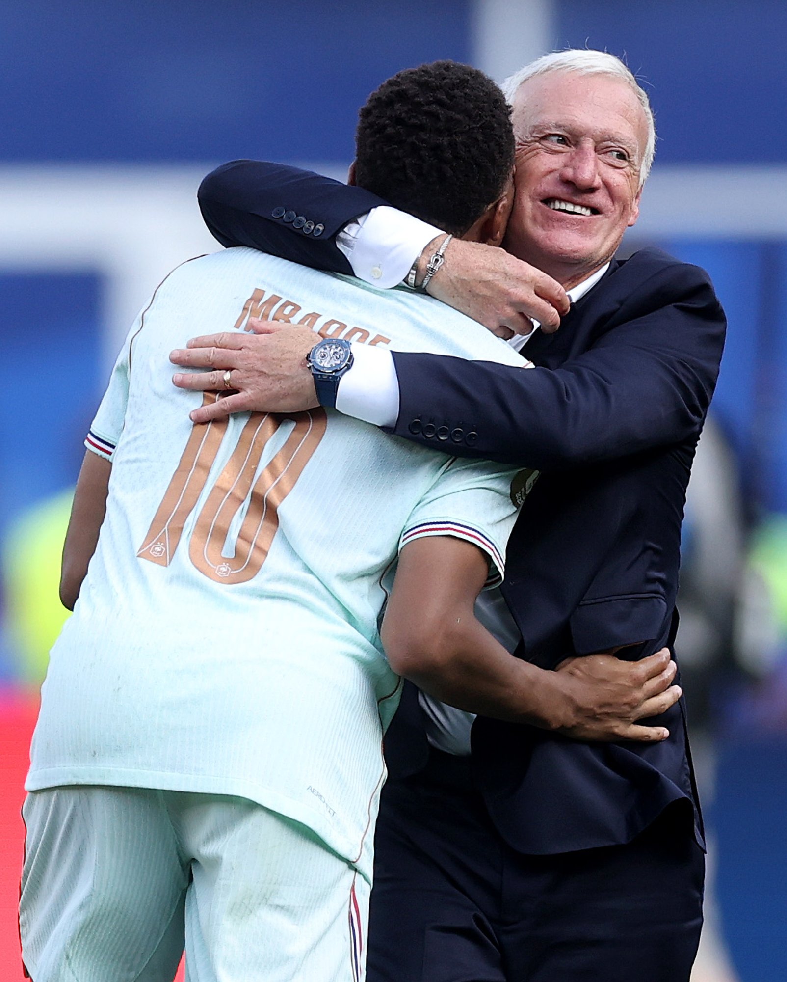 Mbappe bids emotional farewell to departing France coach Deschamps