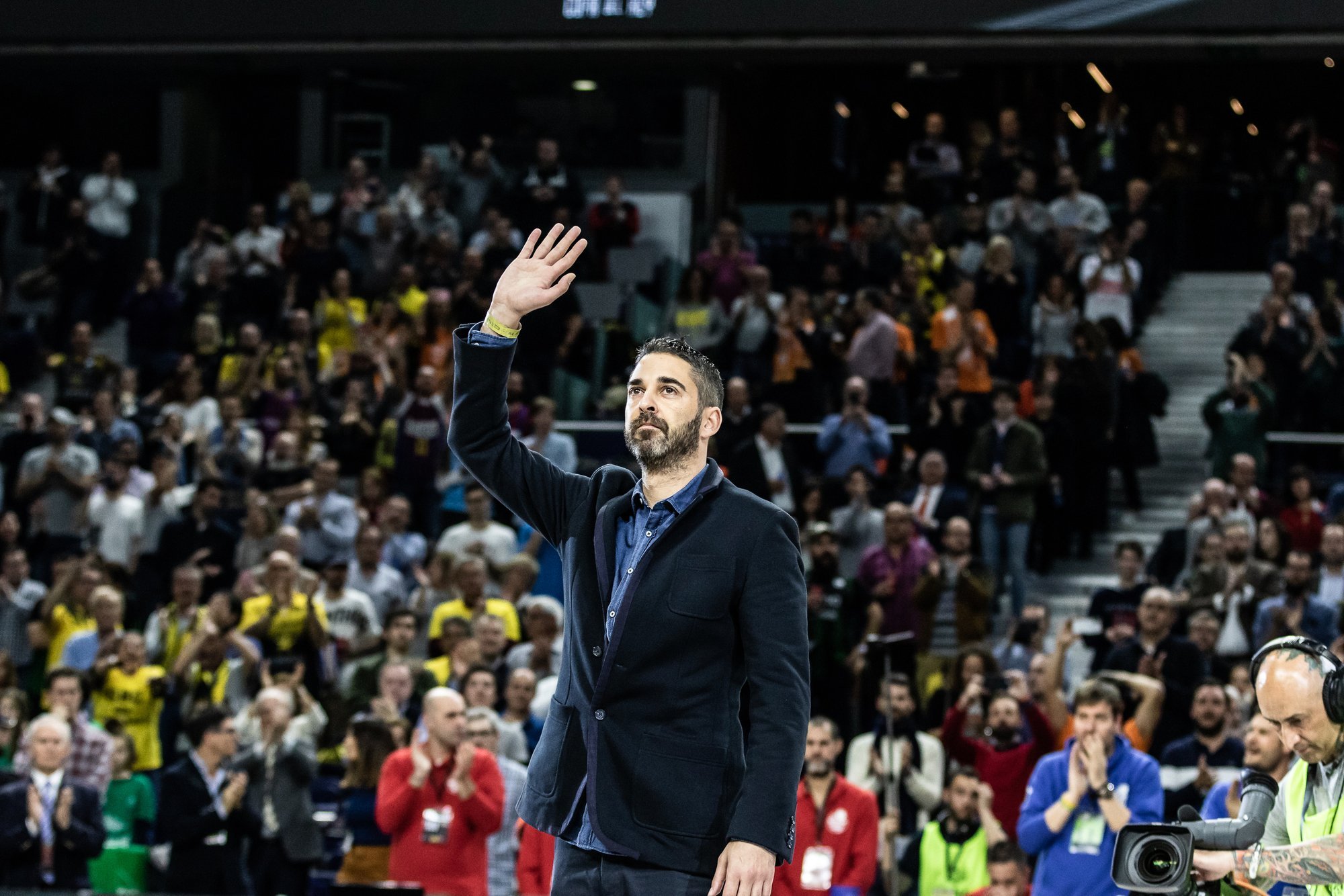 Changes in Barcelona: Navarro Steps Down as General Manager