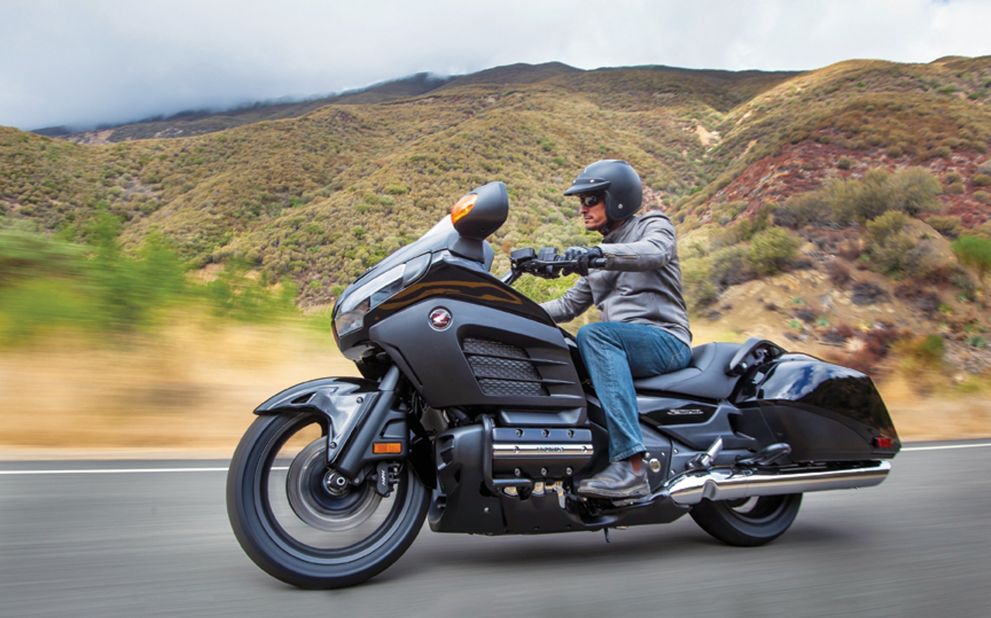 Honda Gold Wing F6B“ – kebabinė ar šaldytuvas? - Delfi auto