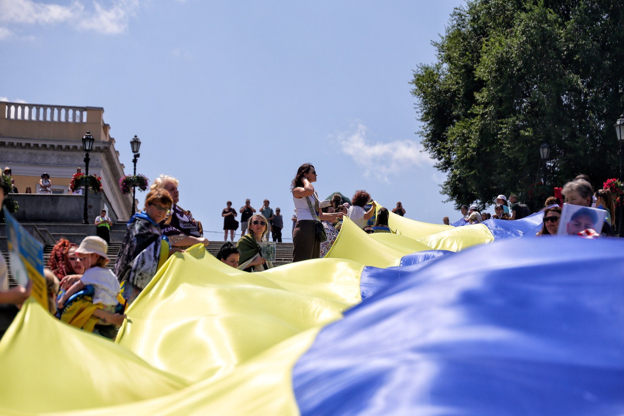 Ukrainians May Receive Unexpected Support: A Challenge to Putin from Within?