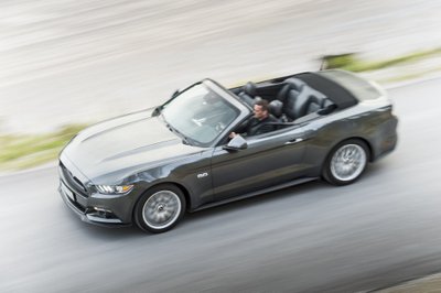 Ford Mustang kabrioletas