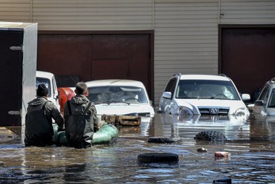 Pietų Rusijoje ir Šiaurės Kazachstane tęsiamos evakuacijos