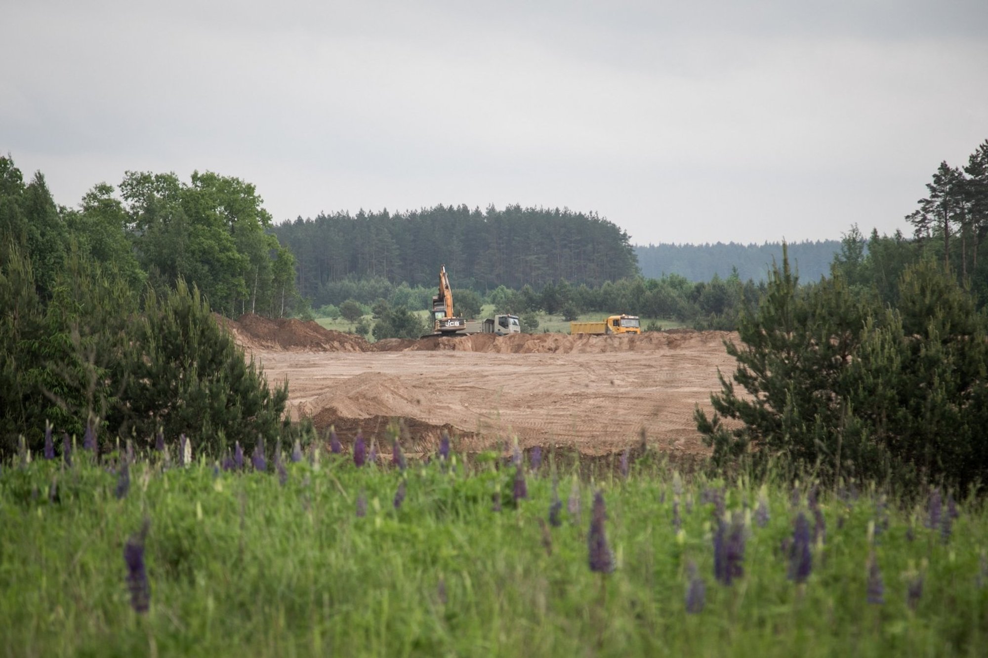 Lithuanian Parliament Considers 300-Meter Quarry Buffer Zone