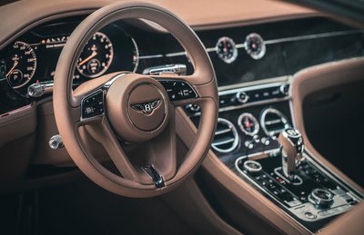 "Bentley Continental GT"