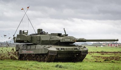 Vokietija planuoja užsakyti 105 tankus „Leopard 2A8“