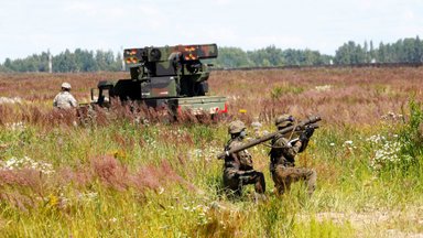 Kariuomenės sandėliai pilnėja: papildytos priešlėktuvinių raketų atsargos