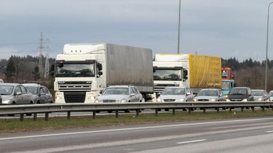 Pagrindinėje šalies magistralėje įvedami nauji greičio ribojimai – vairuotojų laukia papildomos spūstys