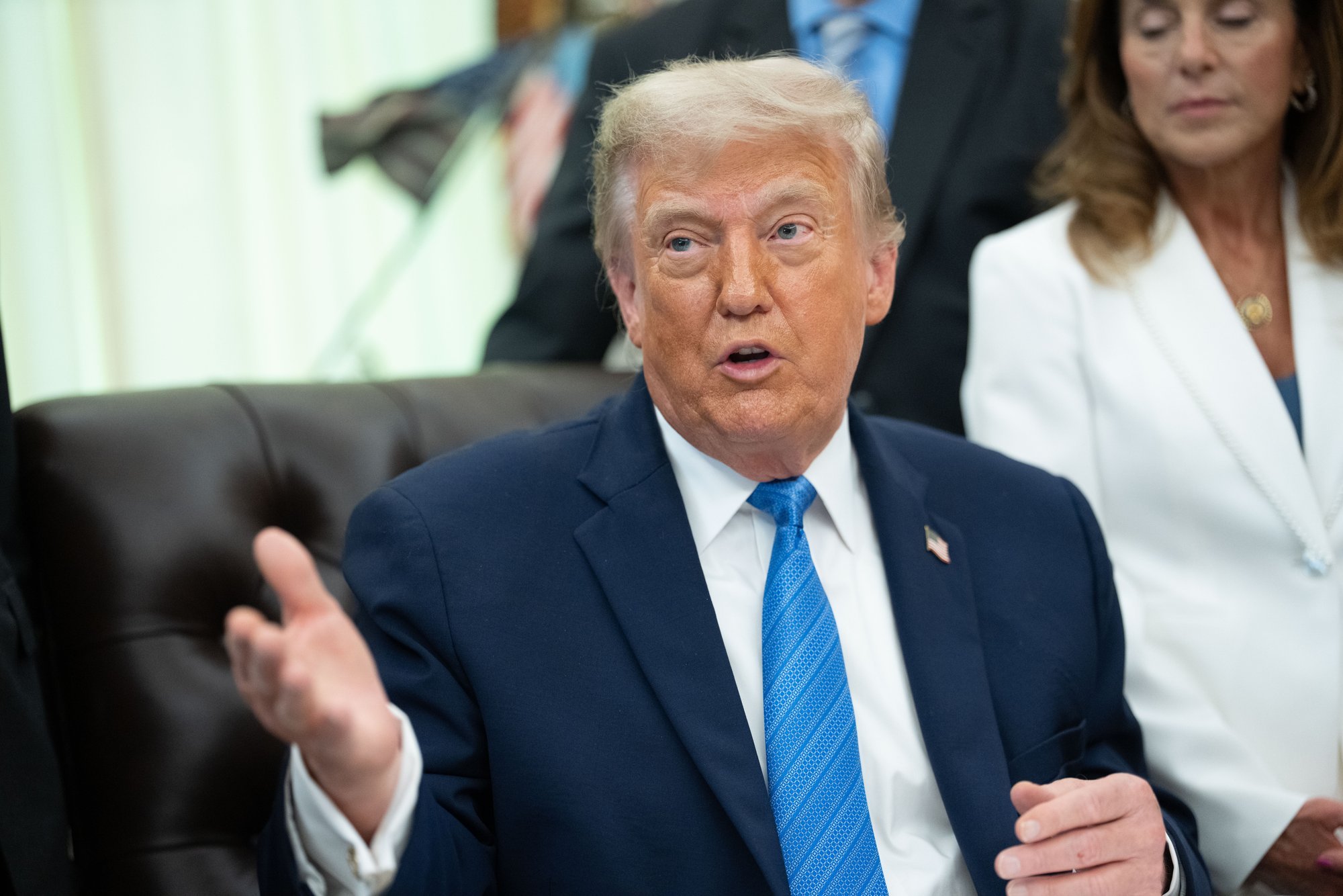 Trump suspends Iran strikes, announces imminent deal