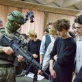 Karo prievolės ir sveikatos patikros procedūros – ką privalo žinoti 17-mečiai?