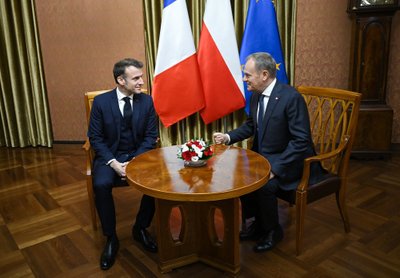 Macronas atvyko į Varšuvą aptarti paramos Ukrainai