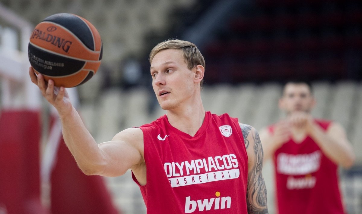 Latvian b-baller Timma to continue career in aggressor country; door to national team closed