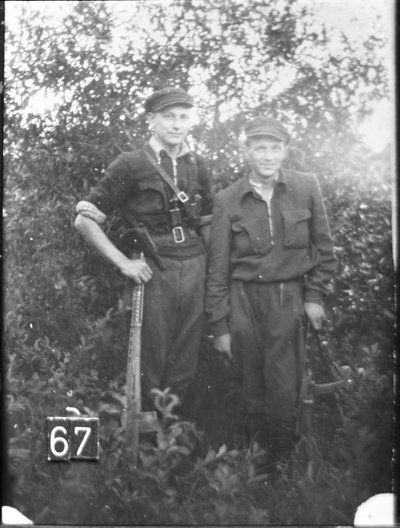 B. Juospaitis-Direktorius ir Danielius Krikščiūnas – Inžinierius. Fotografuota 1950 m. rugpjūtį.