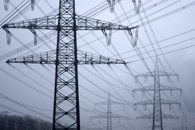 Teisininkai: siekis pratęsti visuomeninį elektros energijos tiekimą gali iškreipti konkurenciją rinkoje