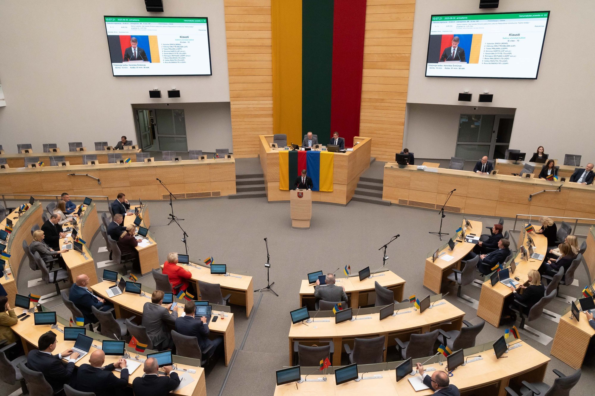 Lithuanian parliament to probe massive data theft from Center of Registers