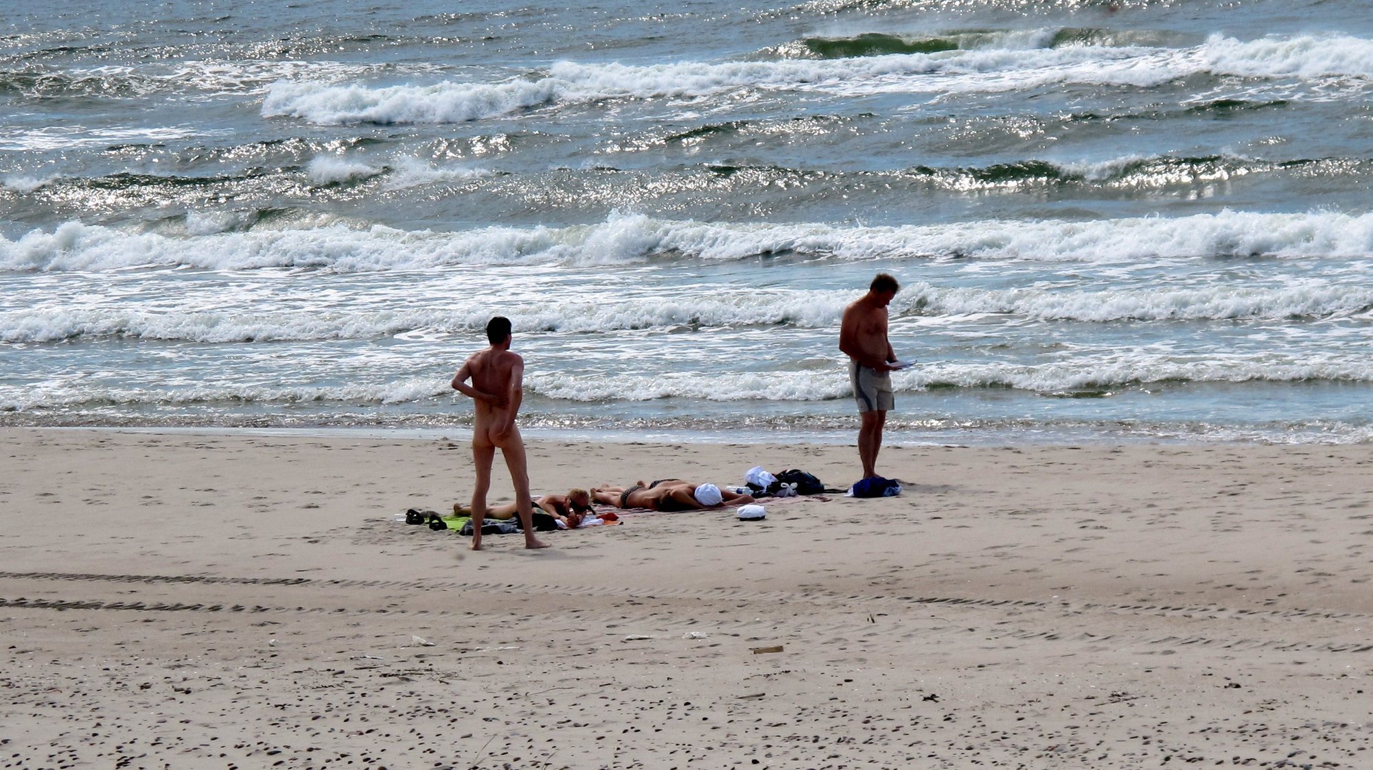 нудистские семьи Взморье Литвы: на женских пляжах – базар, на мужских – знакомства - Delfi  grynas