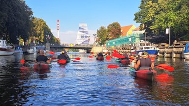 Nemokami baidarių irklavimo užsiėmimai sulaukė didžiulio vaikų susidomėjimo