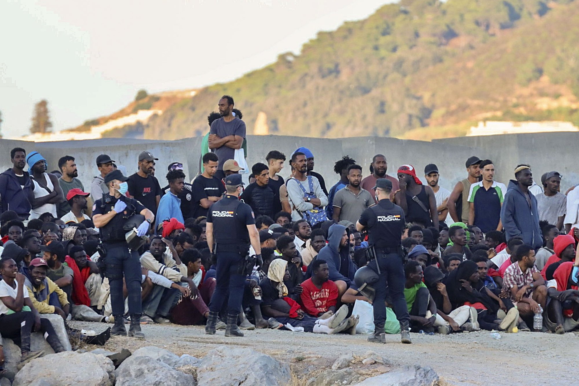 Spain to check travelers from Italy in response to Italian border controls
