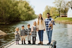 Šeimos idilę vienkiemyje radusi 5 vaikų mama Monika: vaikus auginti nėra lengva, bet verta, tad esame atviri gyvybei