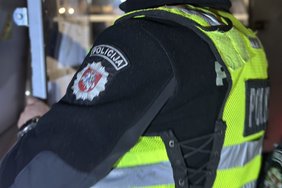 Išėjęs į kiemą, savo brangaus BMW nepažino: padaryta įspūdinga žala