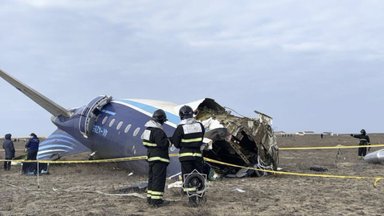 Ukraina apkaltino Rusiją numušus Kazachstane sudužusį lėktuvą