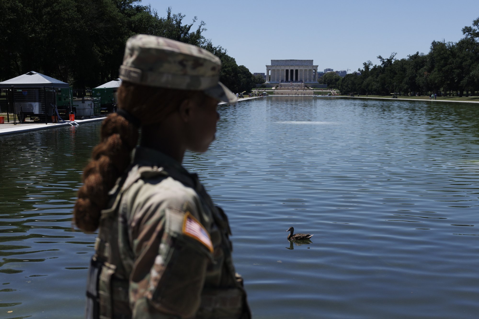 Trump: "Vandals" to blame for peeling paint in Reflecting Pool